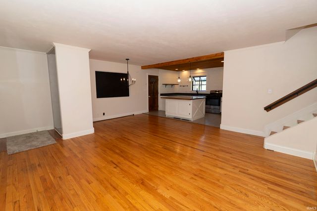 18140 Brightlingsea Place, South Bend, IN 46637