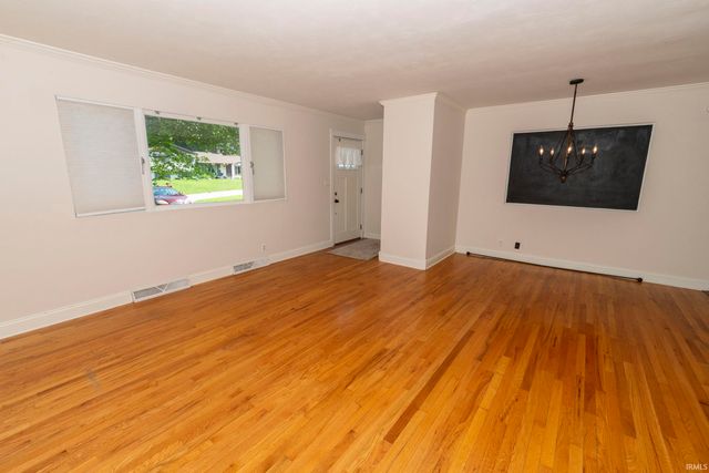 18140 Brightlingsea Place, South Bend, IN 46637