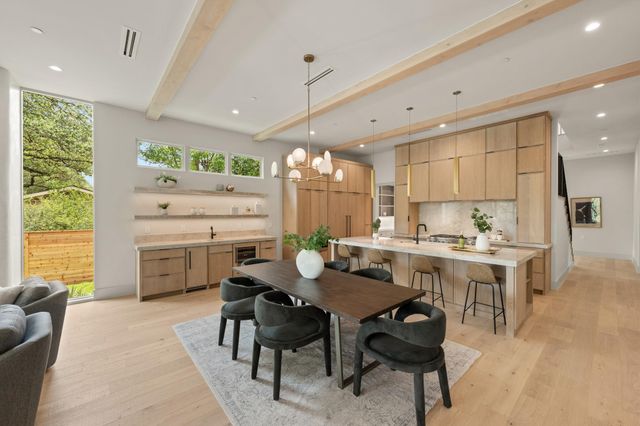 211 Westhaven DR, West Lake Hills, TX 78746
