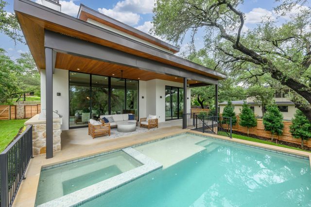 211 Westhaven DR, West Lake Hills, TX 78746