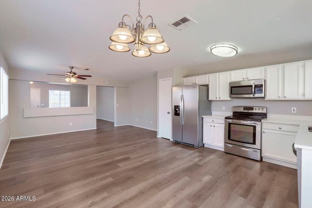 2834 W CAMPO BELLO Drive, Phoenix, AZ 85053