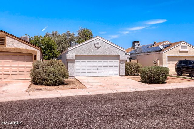 2834 W CAMPO BELLO Drive, Phoenix, AZ 85053
