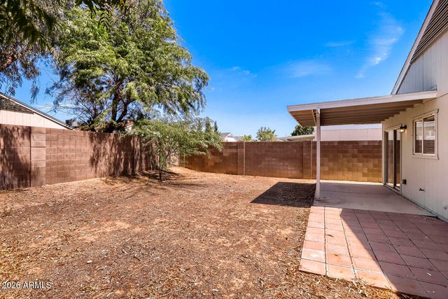 2834 W CAMPO BELLO Drive, Phoenix, AZ 85053