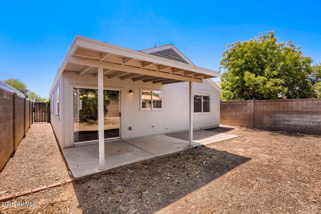 2834 W CAMPO BELLO Drive, Phoenix, AZ 85053