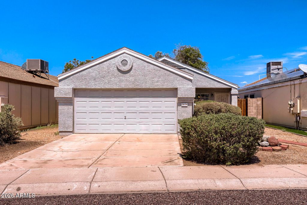 2834 W CAMPO BELLO Drive, Phoenix, AZ 85053
