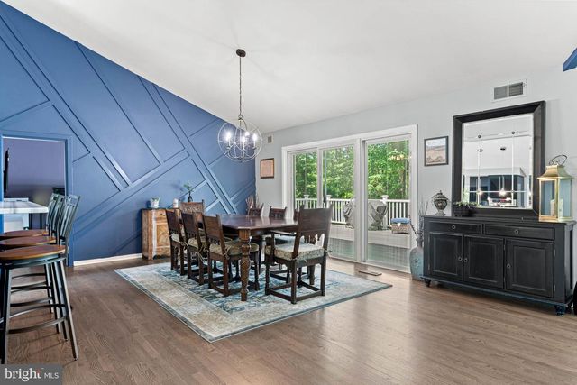 5 MARTINS CIR, Newtown Square, PA 19073