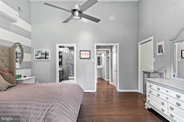 5 MARTINS CIR, Newtown Square, PA 19073