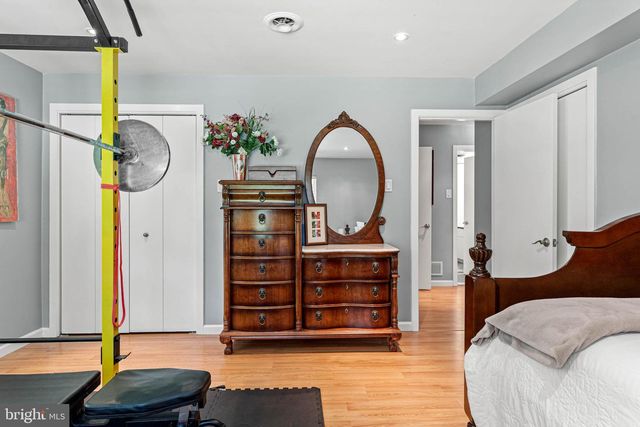 5 MARTINS CIR, Newtown Square, PA 19073