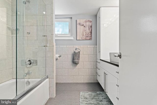 5 MARTINS CIR, Newtown Square, PA 19073