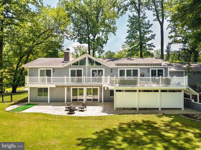 5 MARTINS CIR, Newtown Square, PA 19073