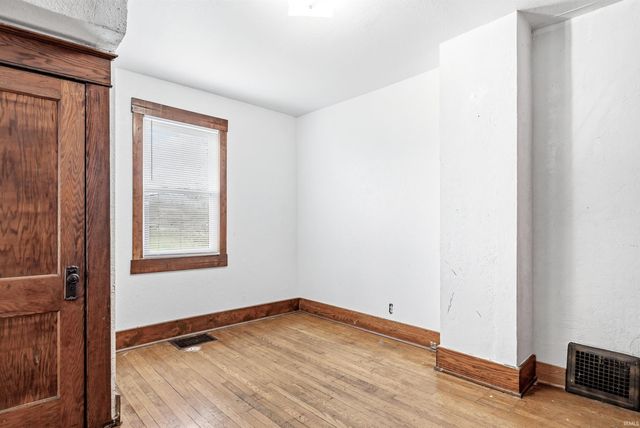 3319 S Clinton Street, Fort Wayne, IN 46806