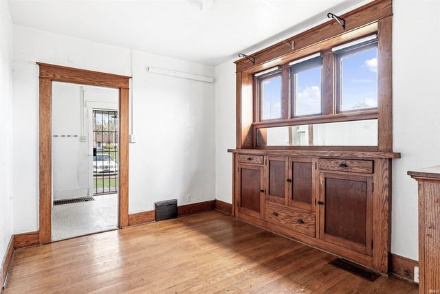 3319 S Clinton Street, Fort Wayne, IN 46806