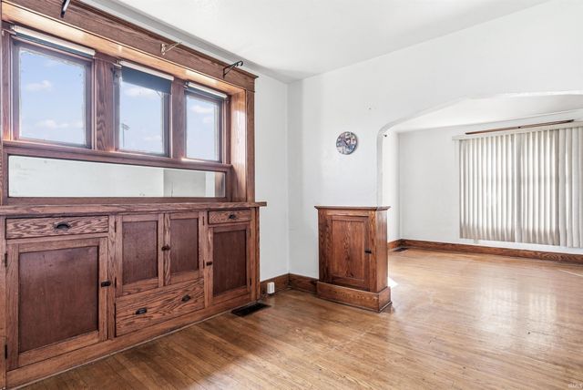 3319 S Clinton Street, Fort Wayne, IN 46806
