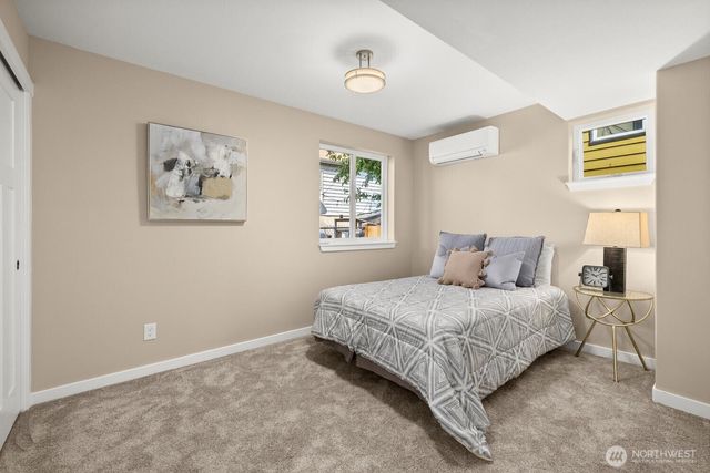 6423 Ellis Avenue S, Seattle, WA 98108