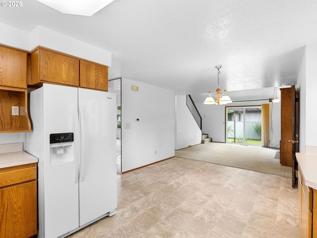 17920 Nw TILLAMOOK Dr, Portland, OR 97229