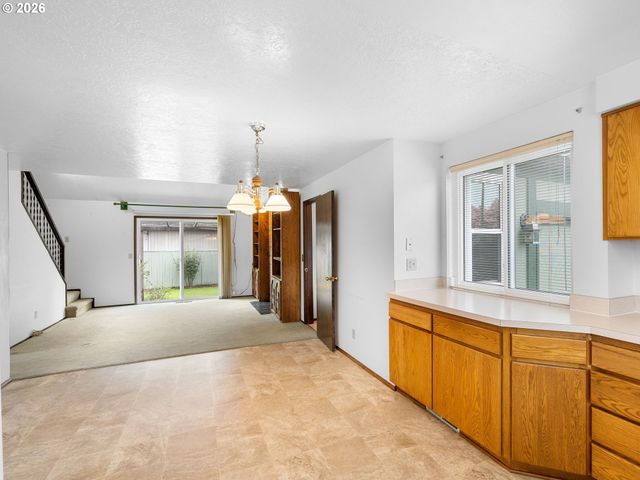17920 Nw TILLAMOOK Dr, Portland, OR 97229