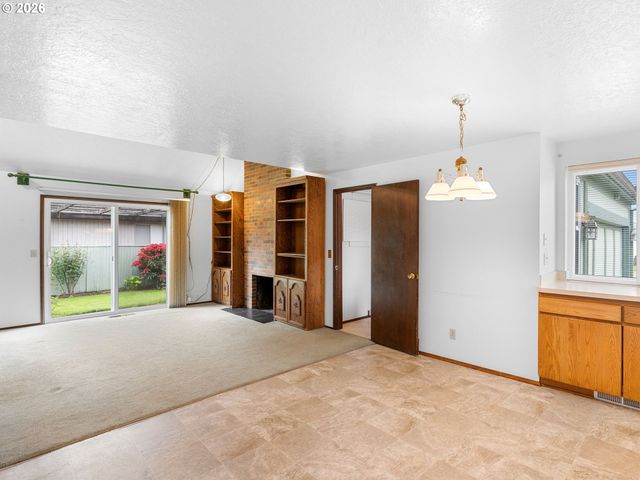17920 Nw TILLAMOOK Dr, Portland, OR 97229