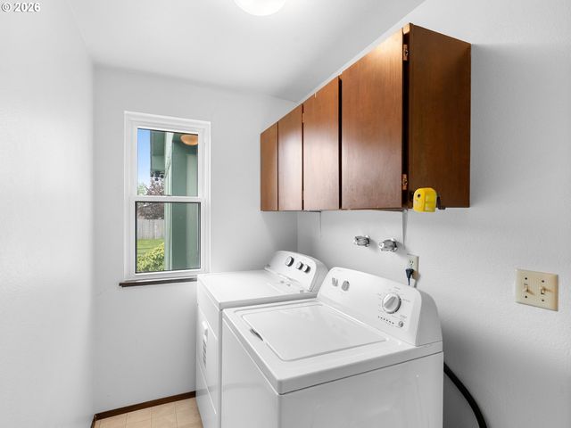 17920 Nw TILLAMOOK Dr, Portland, OR 97229