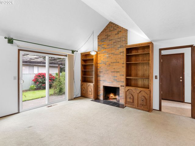 17920 Nw TILLAMOOK Dr, Portland, OR 97229