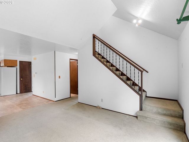 17920 Nw TILLAMOOK Dr, Portland, OR 97229