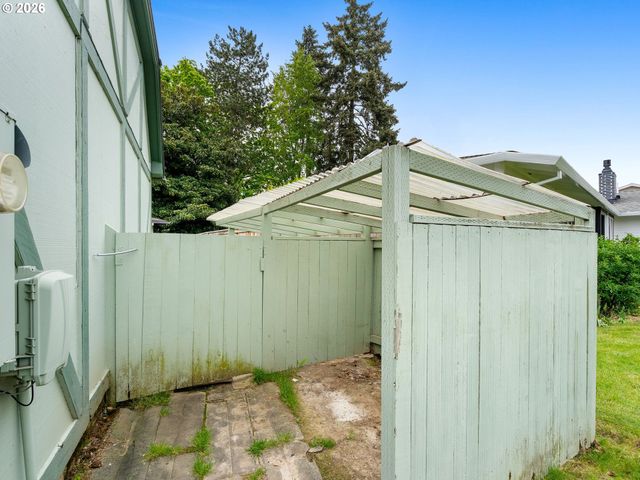 17920 Nw TILLAMOOK Dr, Portland, OR 97229