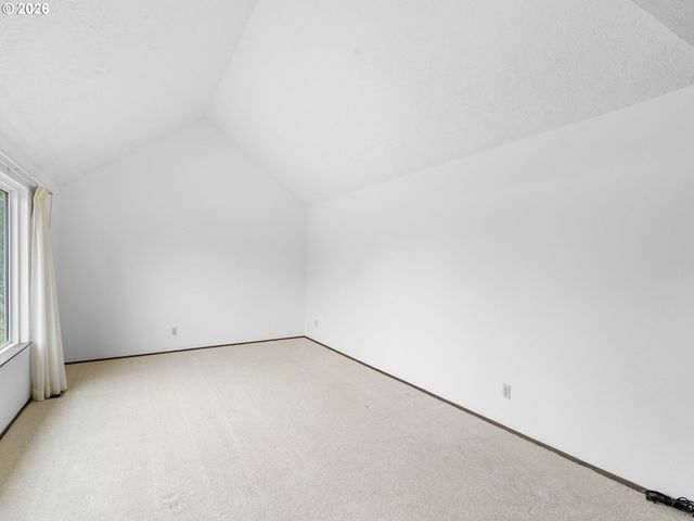 17920 Nw TILLAMOOK Dr, Portland, OR 97229