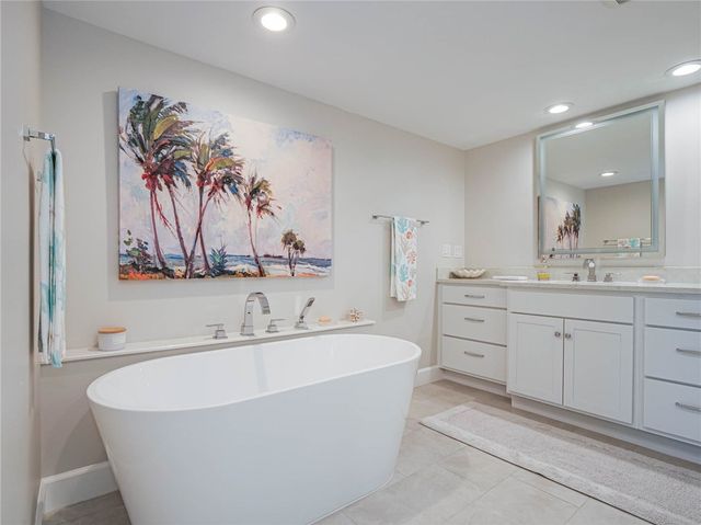 8444 Oceanside Drive D12, Vero Beach, FL 32963