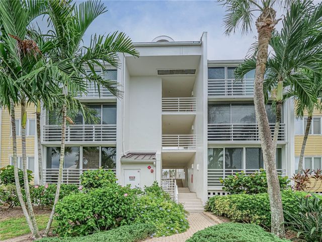8444 Oceanside Drive D12, Vero Beach, FL 32963