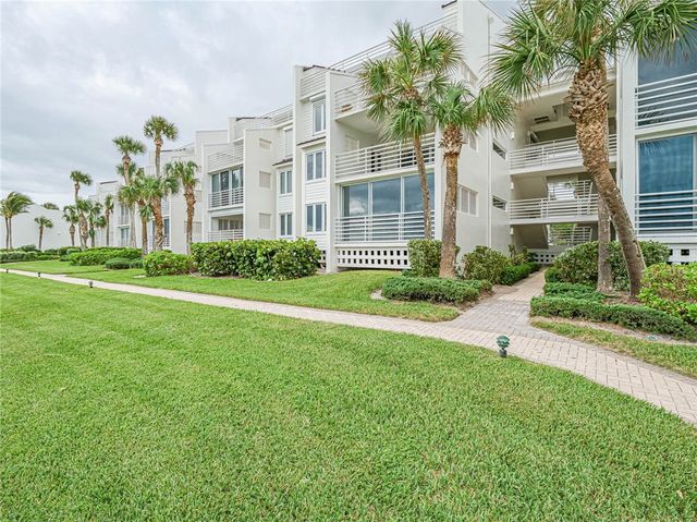 8444 Oceanside Drive D12, Vero Beach, FL 32963