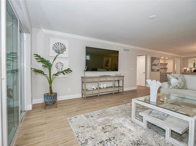 8444 Oceanside Drive D12, Vero Beach, FL 32963