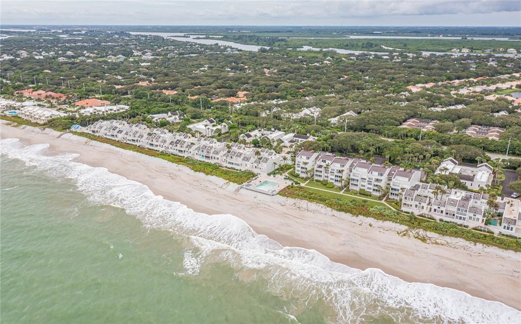 8444 Oceanside Drive D12, Vero Beach, FL 32963