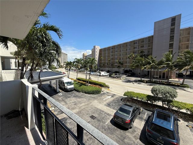 401 Golden Isles Dr 202, Hallandale Beach, FL 33009