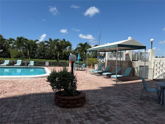 401 Golden Isles Dr 202, Hallandale Beach, FL 33009