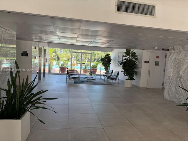 401 Golden Isles Dr 202, Hallandale Beach, FL 33009