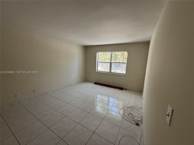 401 Golden Isles Dr 202, Hallandale Beach, FL 33009