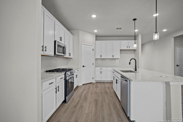 7420 Cremorne, San Antonio, TX 78109