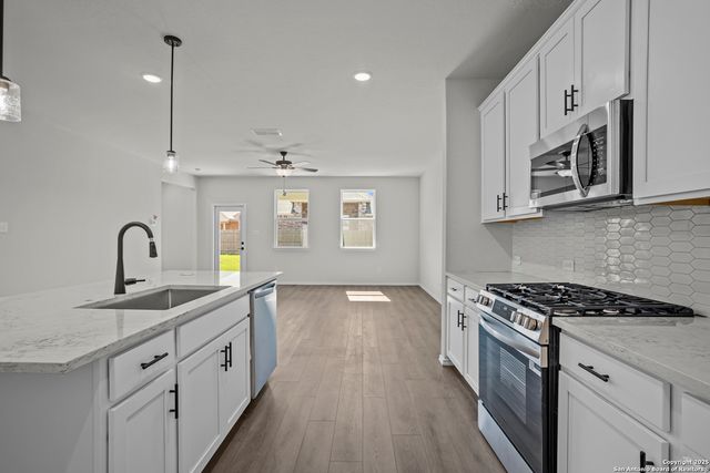 7420 Cremorne, San Antonio, TX 78109