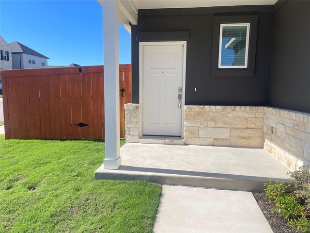 544 Bauer LOOP, Liberty Hill, TX 78642