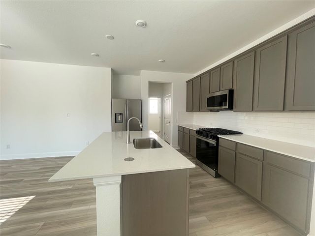 544 Bauer LOOP, Liberty Hill, TX 78642