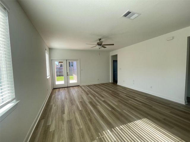 544 Bauer LOOP, Liberty Hill, TX 78642