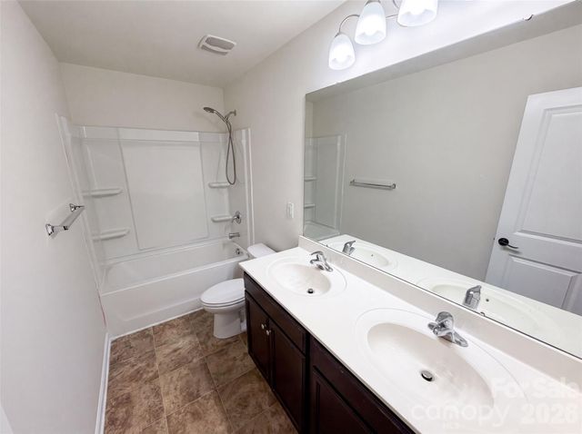 9833 Wardley Drive, Charlotte, NC 28215