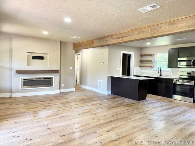 7199 Twin Oak, Kingston, OK 73439