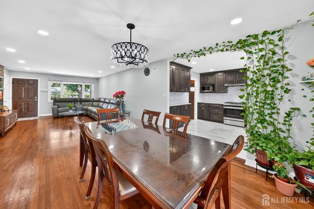 59 Eden Avenue, Edison, NJ 08817
