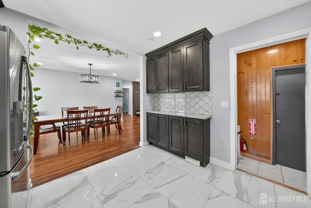 59 Eden Avenue, Edison, NJ 08817