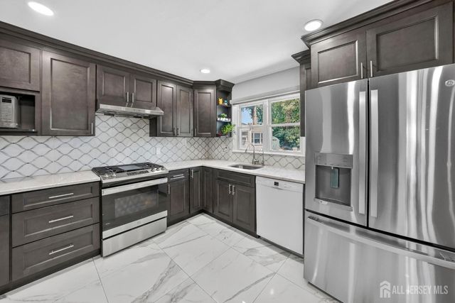 59 Eden Avenue, Edison, NJ 08817
