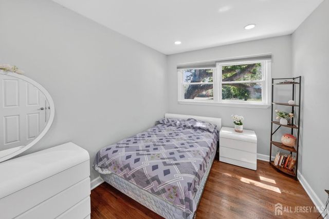 59 Eden Avenue, Edison, NJ 08817