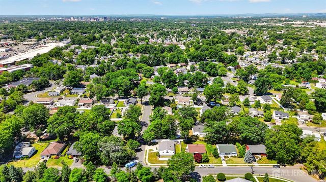 59 Eden Avenue, Edison, NJ 08817