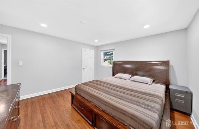 59 Eden Avenue, Edison, NJ 08817
