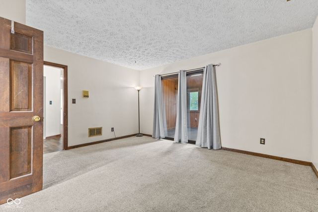 5974 Oak Hill West Drive, Plainfield, IN 46168