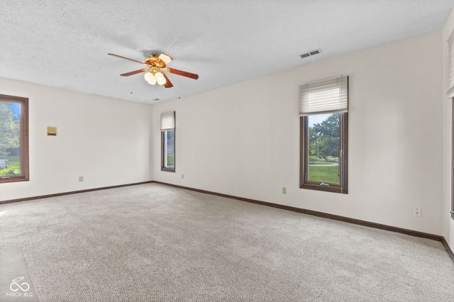 5974 Oak Hill West Drive, Plainfield, IN 46168